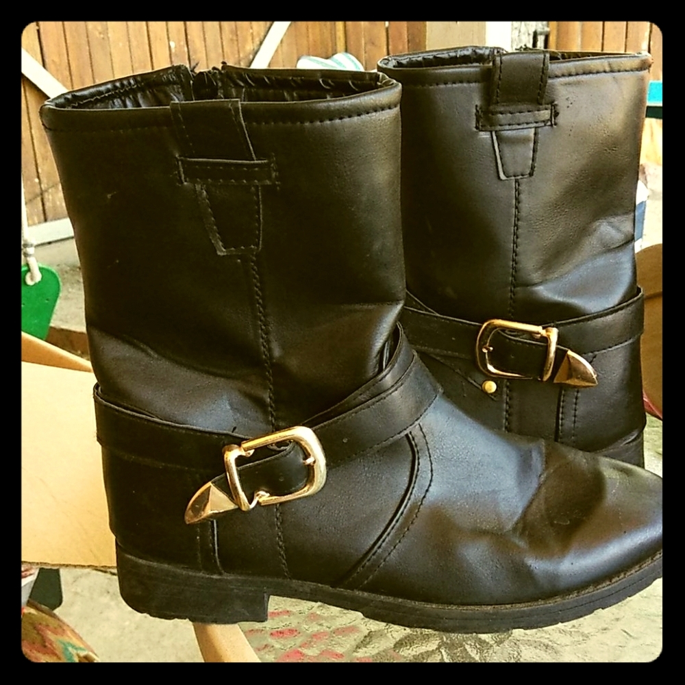 Size 9 womens boots